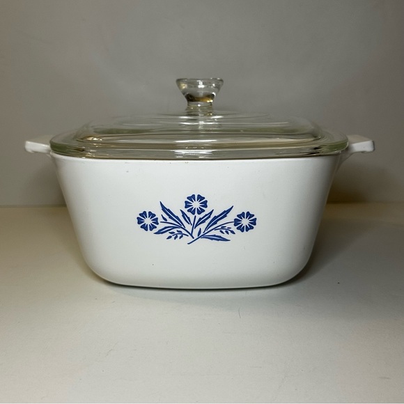 Vintage Corning Ware Blue Cornflower 1 3/4 Qt Baking Dish with Pyrex D-9 Lid - Picture 4 of 11